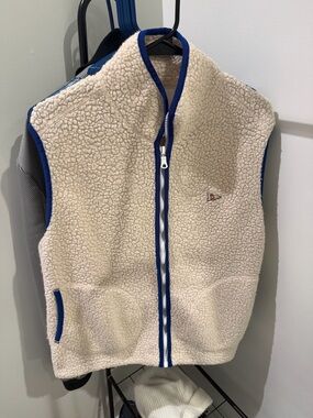 Drake's Cream Sherpa Vest with Blue Trim